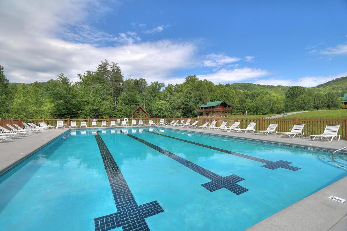 Alpine Joy-Hot Tub, Pond Access ,1089 Of Free Tickets For Each Paid Day, Dollywood And More! تاونسيند المظهر الخارجي الصورة